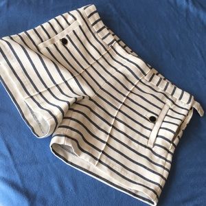 Juniors blue & white stripe shorts